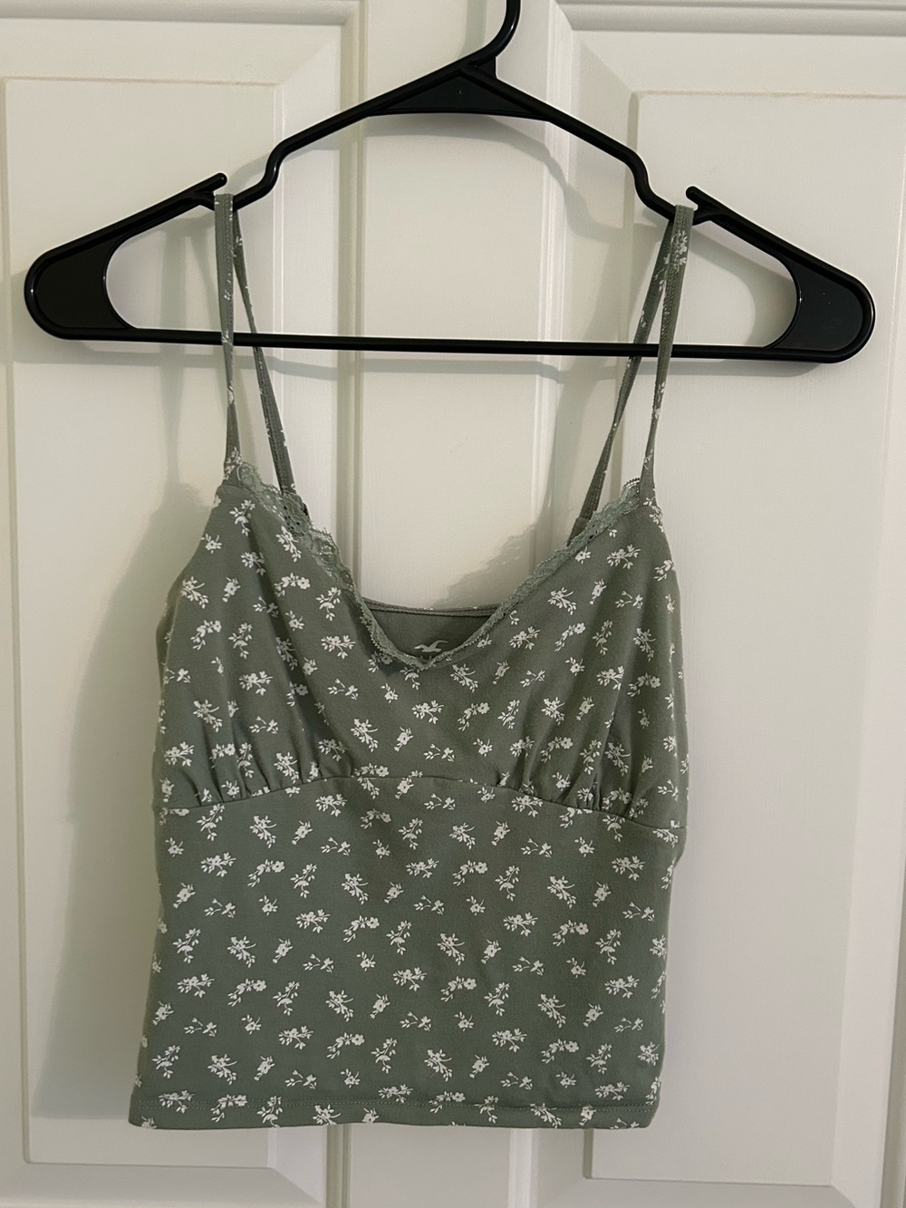 Hollister Womenās Cami
